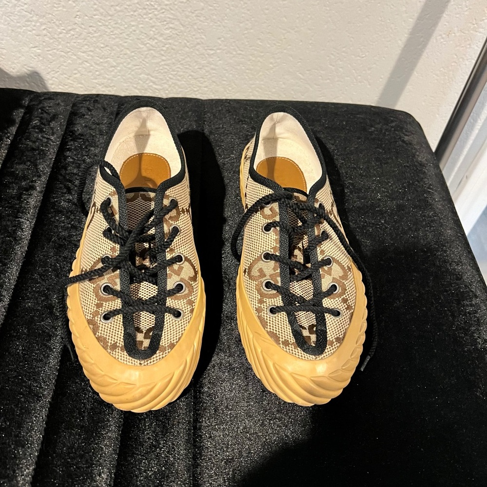 Gucci shoes